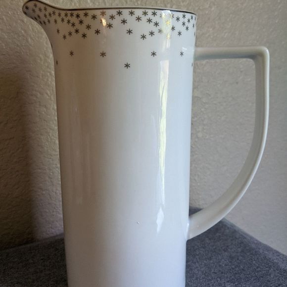 Threshold Porcelain Pitcher   - Picture 3 of 6